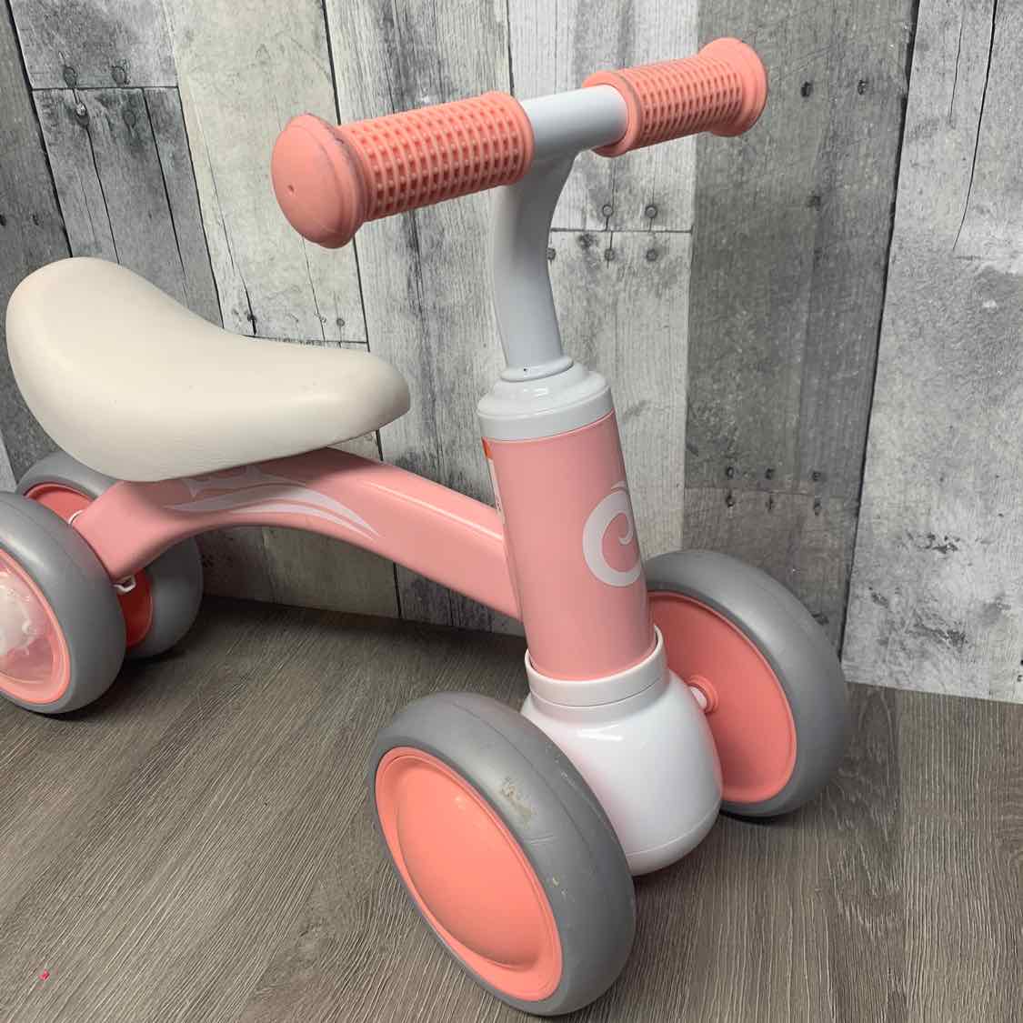 Generic Pink/White Bike