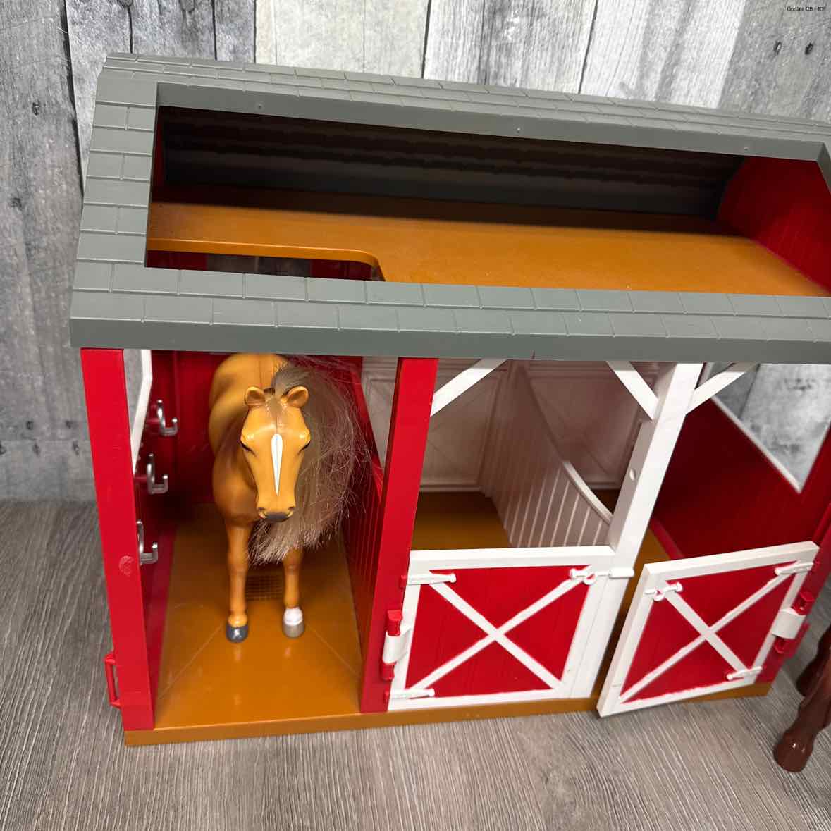 Generic Red/Brown Animal Playset
