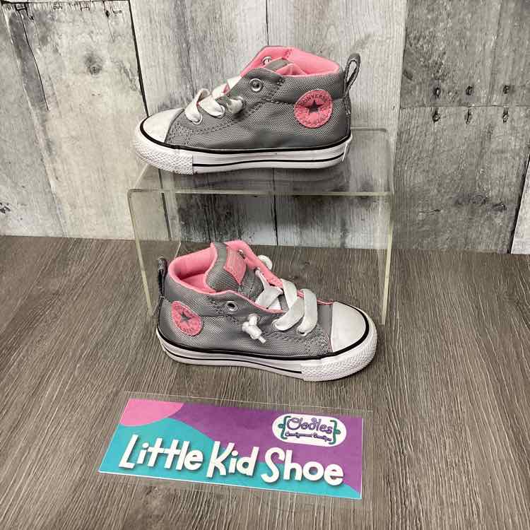 Size 6 Gray Converse Sneakers