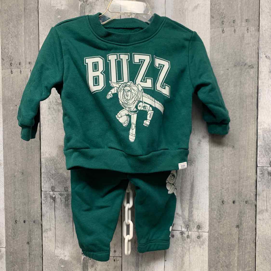 Size 6-12 Months Green Gap Sweats - 2pc