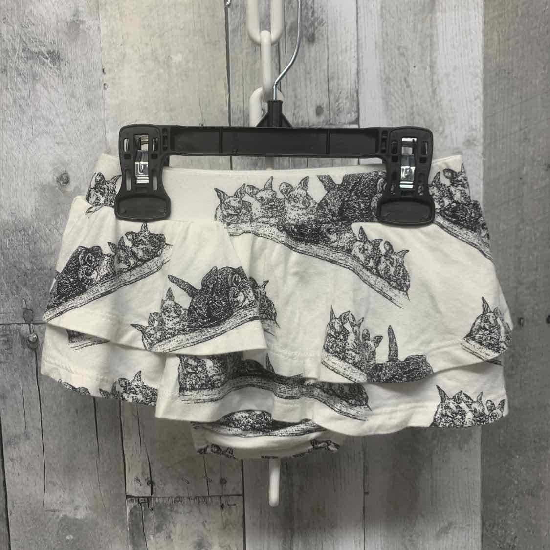 Size 2T White/Black Kate Quinn Skirt