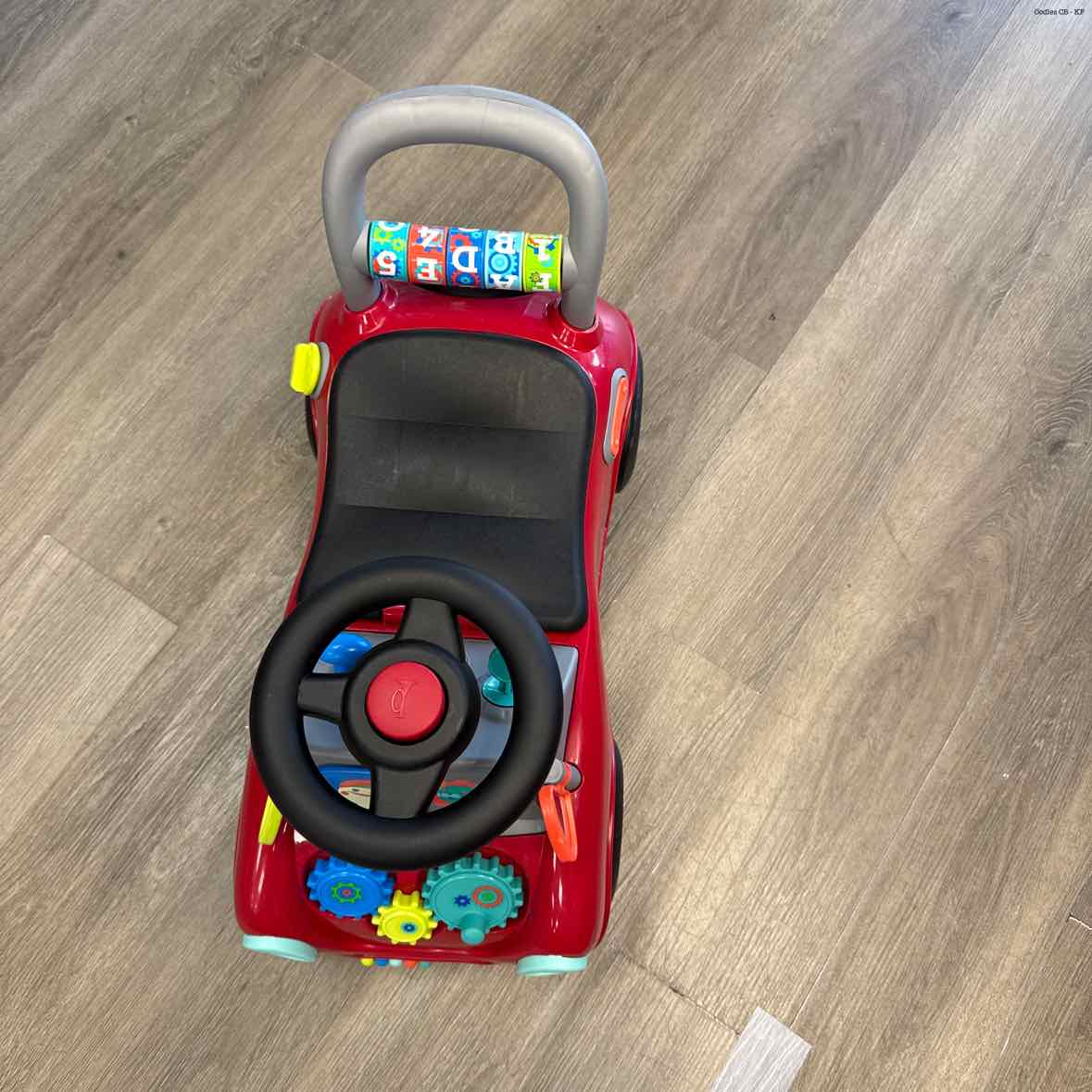 Radio Flyer Red Pedal Car/Ride On