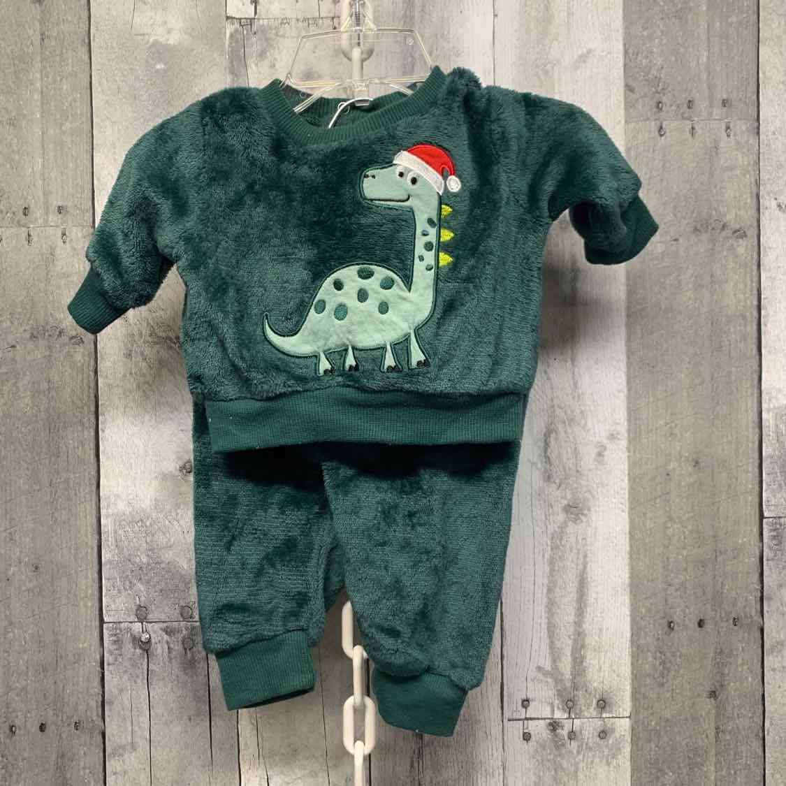 Size 0-3 Months Green B Brand Shirt/Pants