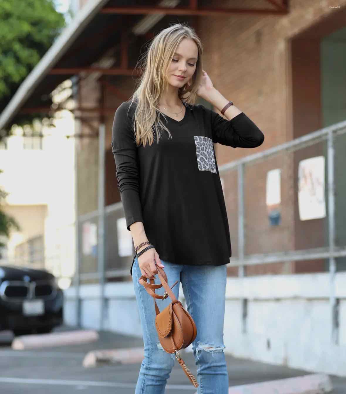 Black 42pops V-Neck Leopard Pocket Long Sleeve Top - OodlesCB