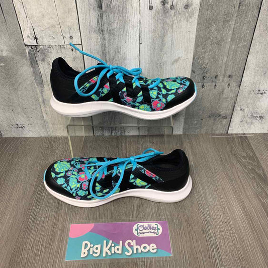 Size 5.5 Black/Blue Sport Brand Sneakers