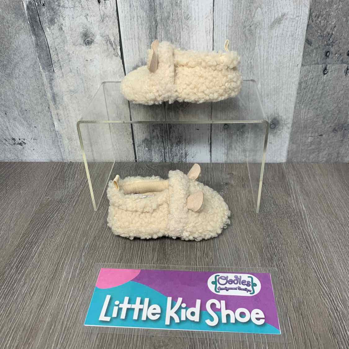 Size 6-12 Months Tan Old Navy Soft Sole Shoes