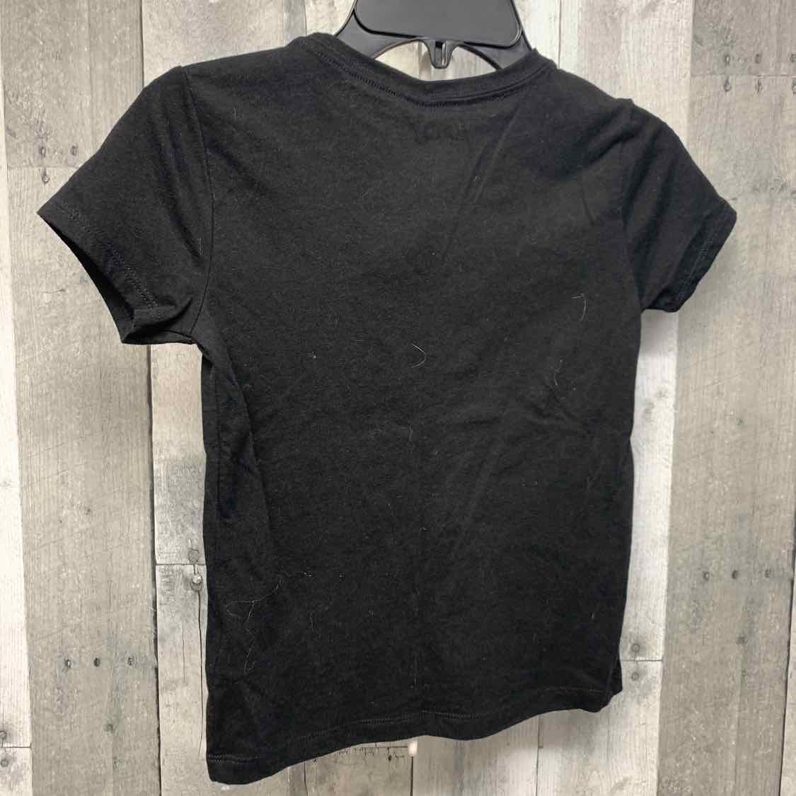 Size 6/6X Black Graphic Holiday Brands Short Sleeve Shirt
