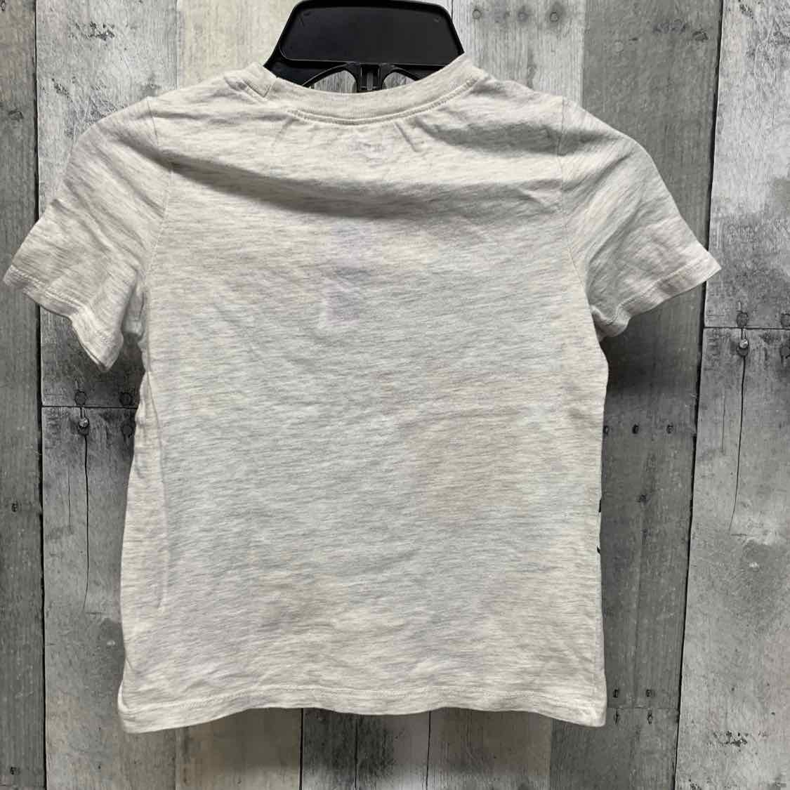 Size 6 Gray Graphic Old Navy T Shirt