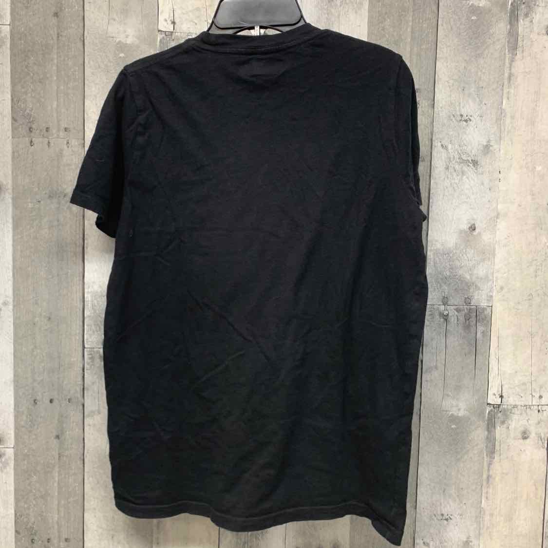 Size 15/16 Black Graphic Abercrombie T Shirt