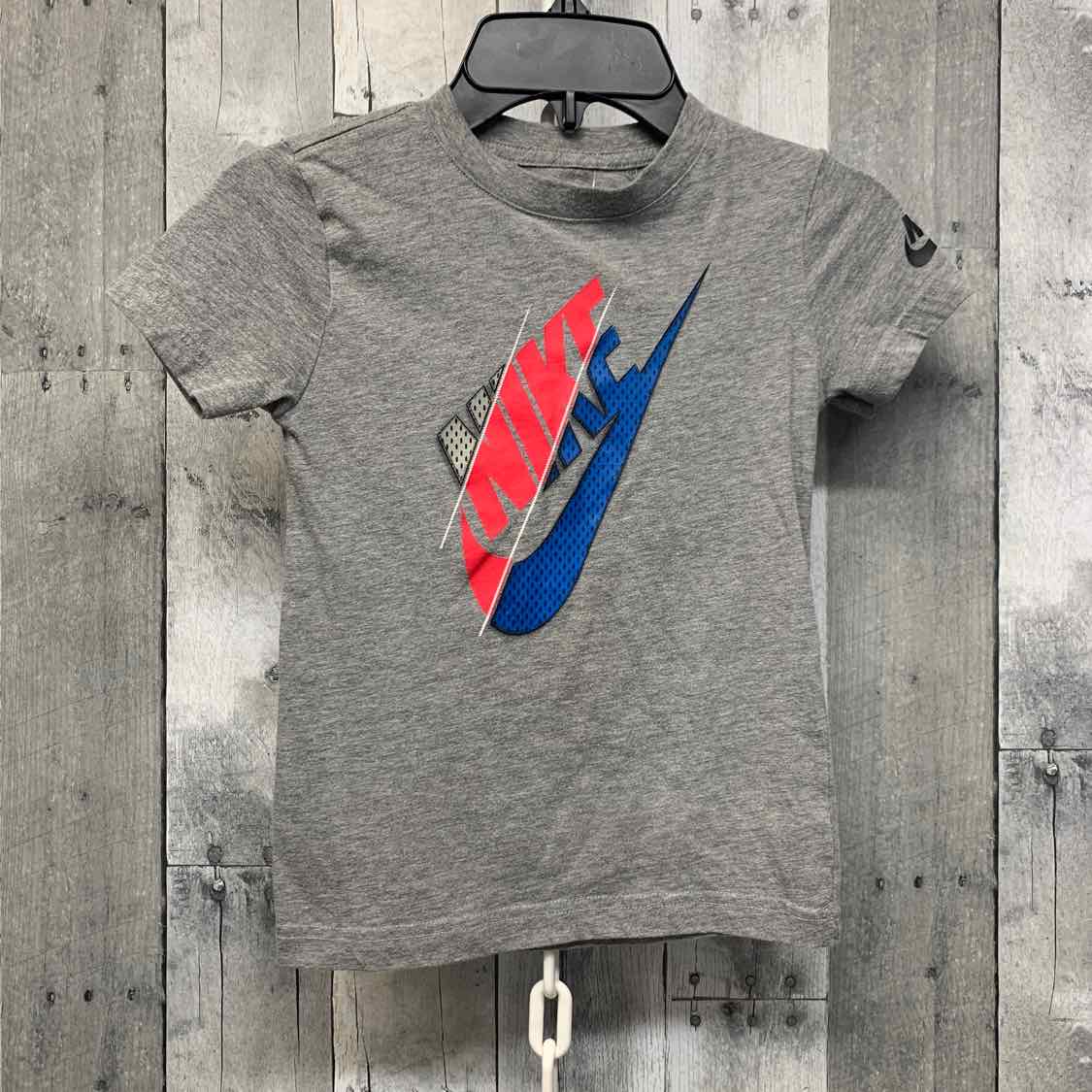 Size 4 Gray Graphic Sport Brand T Shirt