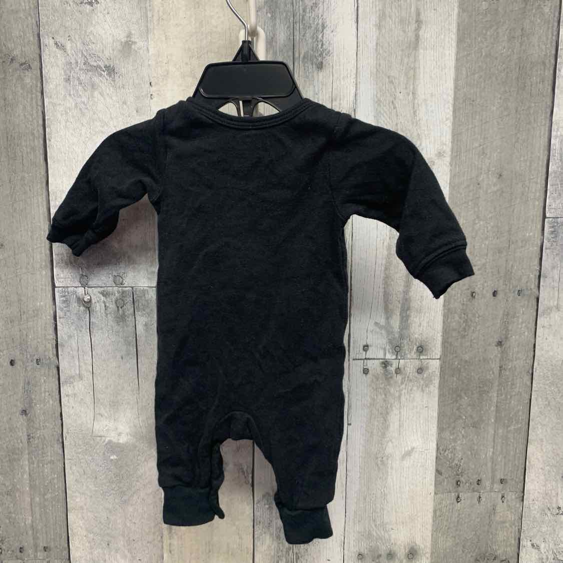 Size Newborn Black/White Carter's Romper