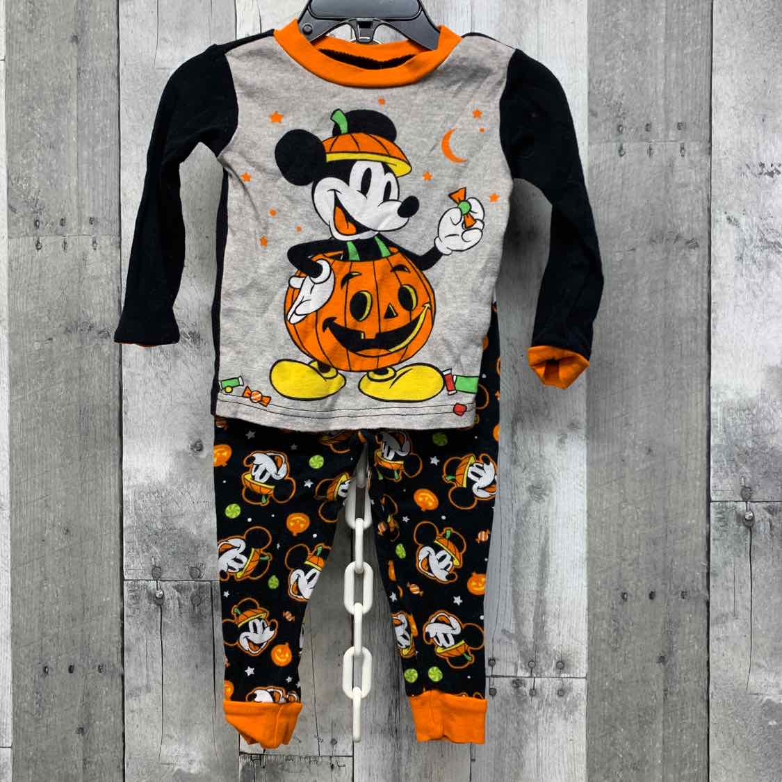 Size 2T Black/Gray Disney 2pc PJs