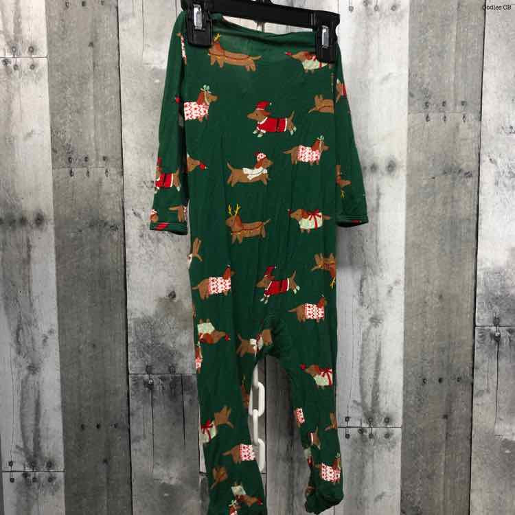 Size 9 Months Green Print Carter's Footy PJs