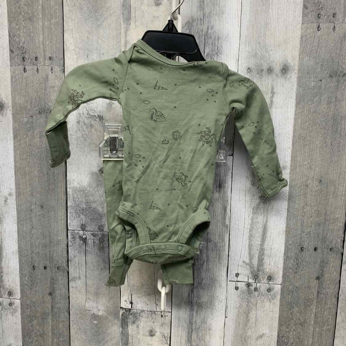 Size Newborn Green Carter's Shirt/Pants