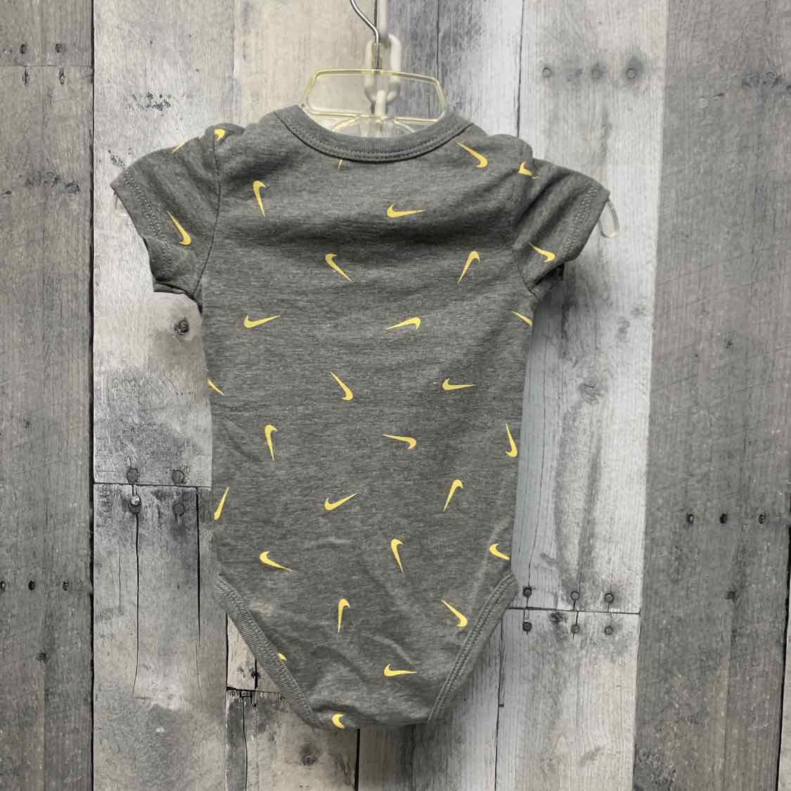Size 6 Months Gray/Yellow Sport Brand Bodysuit