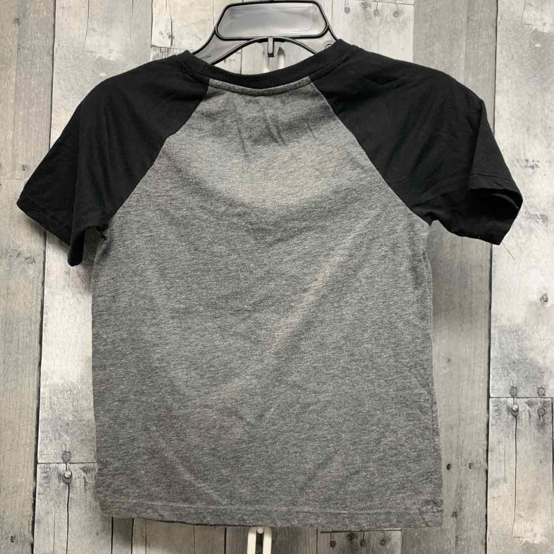 Size 6/7 Gray/Black Star Wars T Shirt