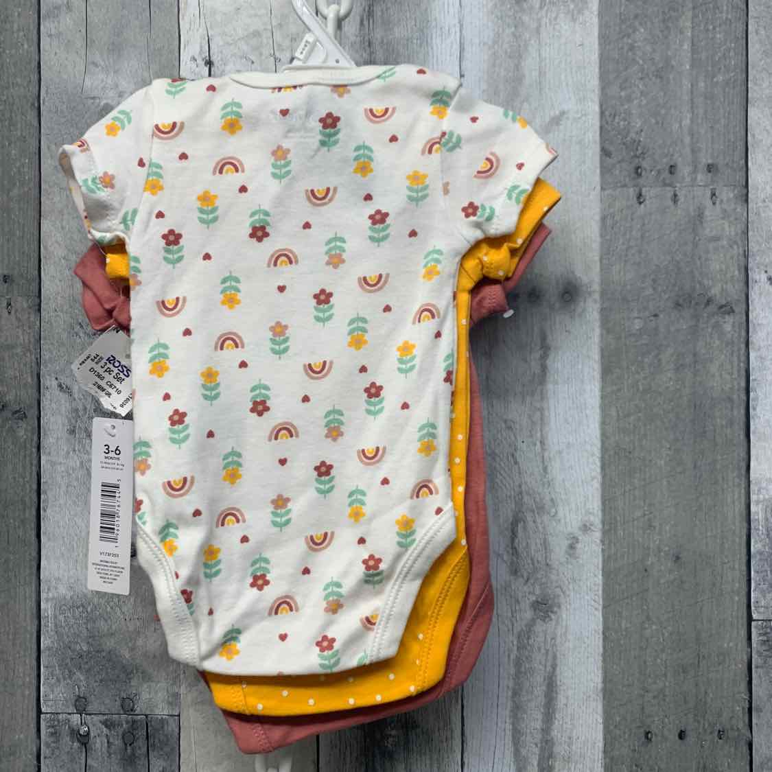 Size 3-6 Months White/Pink Mid Brand Bodysuit