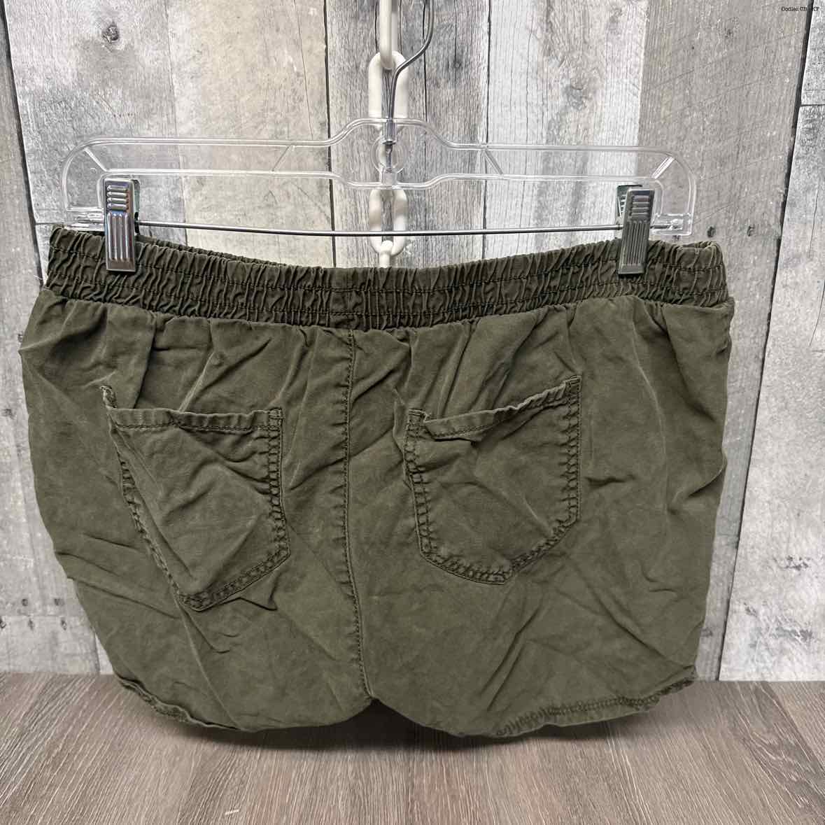 Size M Green Jessica Simpson Shorts