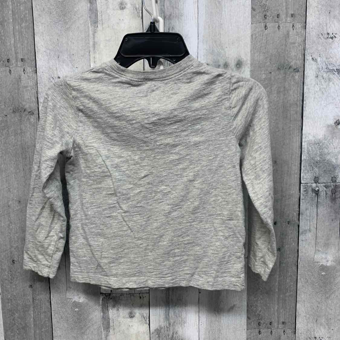 Size 5T Gray Graphic Gap Long Sleeve Shirt