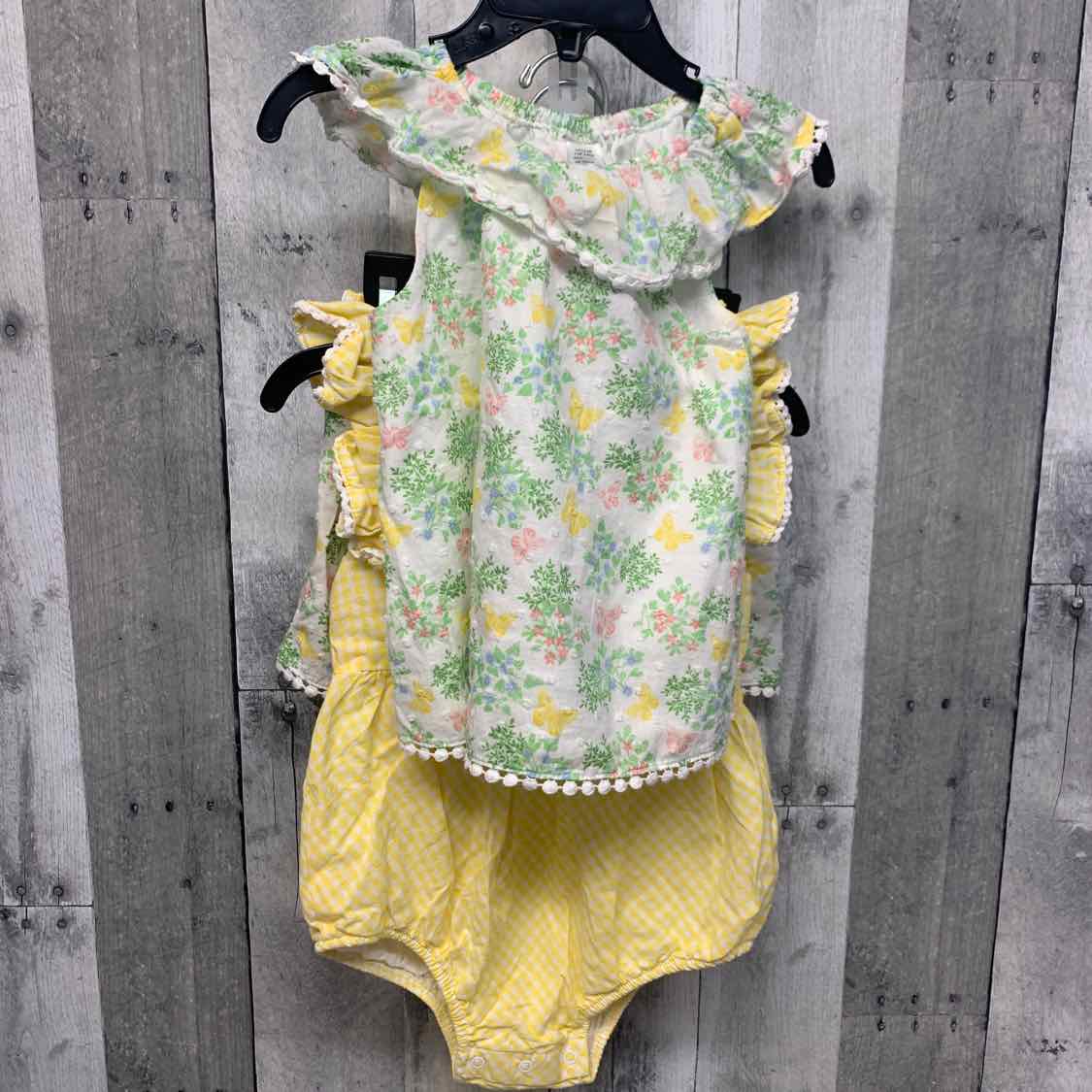 Size 24 Months Green/Yellow Little Me Shirt/Shorts