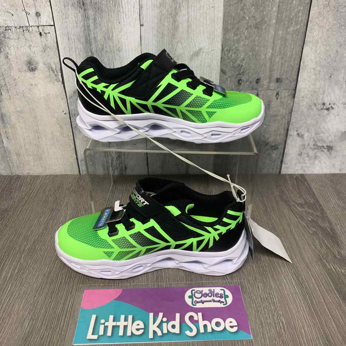 Size 11 Green/Black Skechers Sneakers