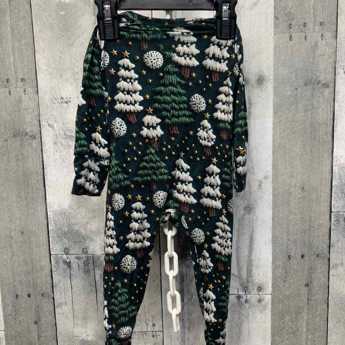Size 0-3 Months Green/Black Bamboo Footy PJs
