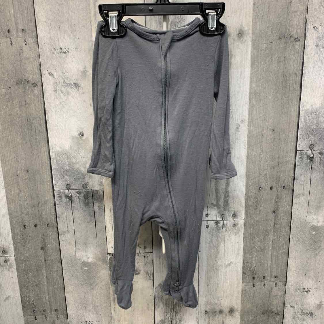 Size 3-6 Months Gray Cloud Island Footy PJs
