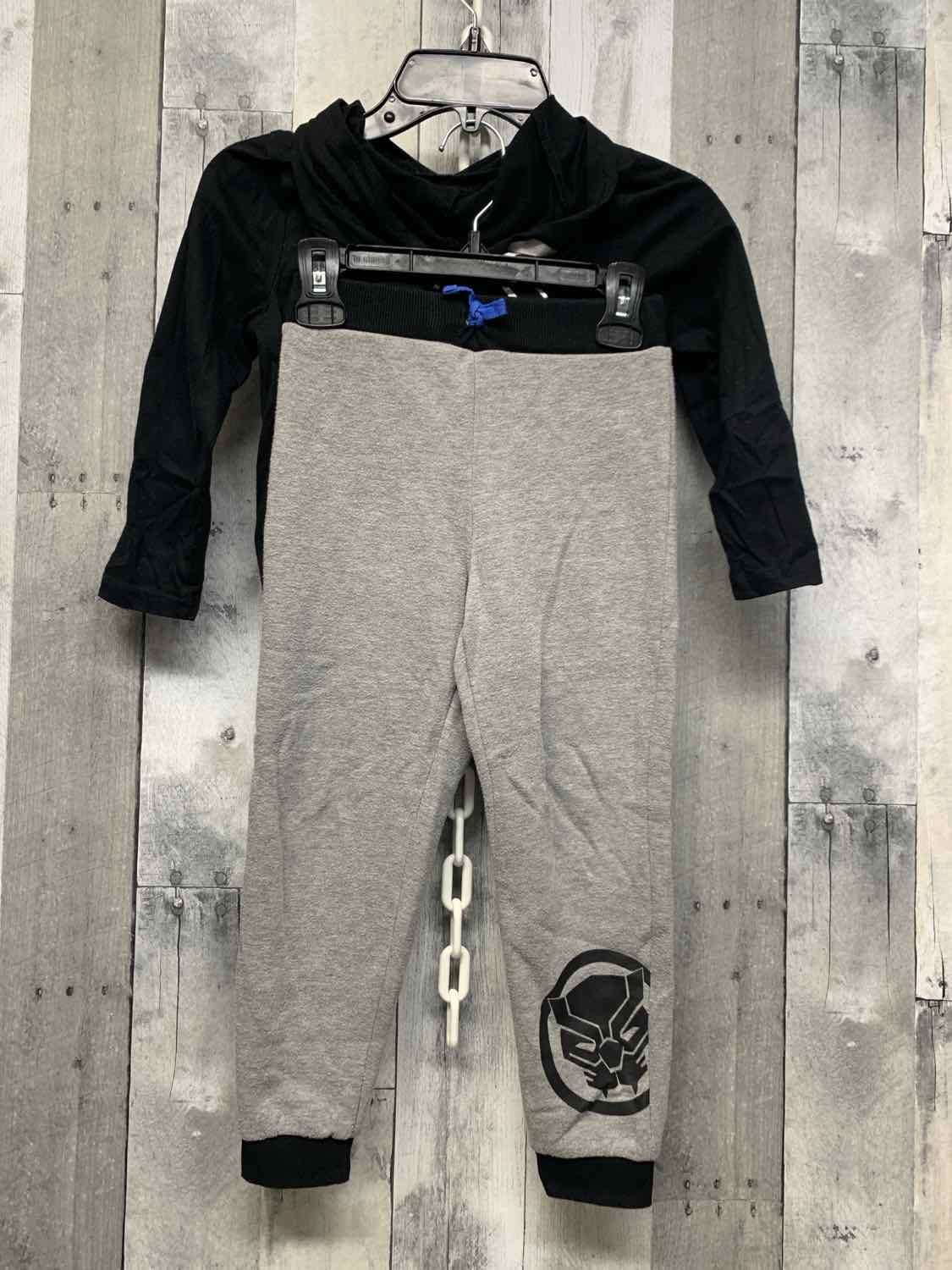 Size 5T Black/Gray Marvel Shirt/Pants