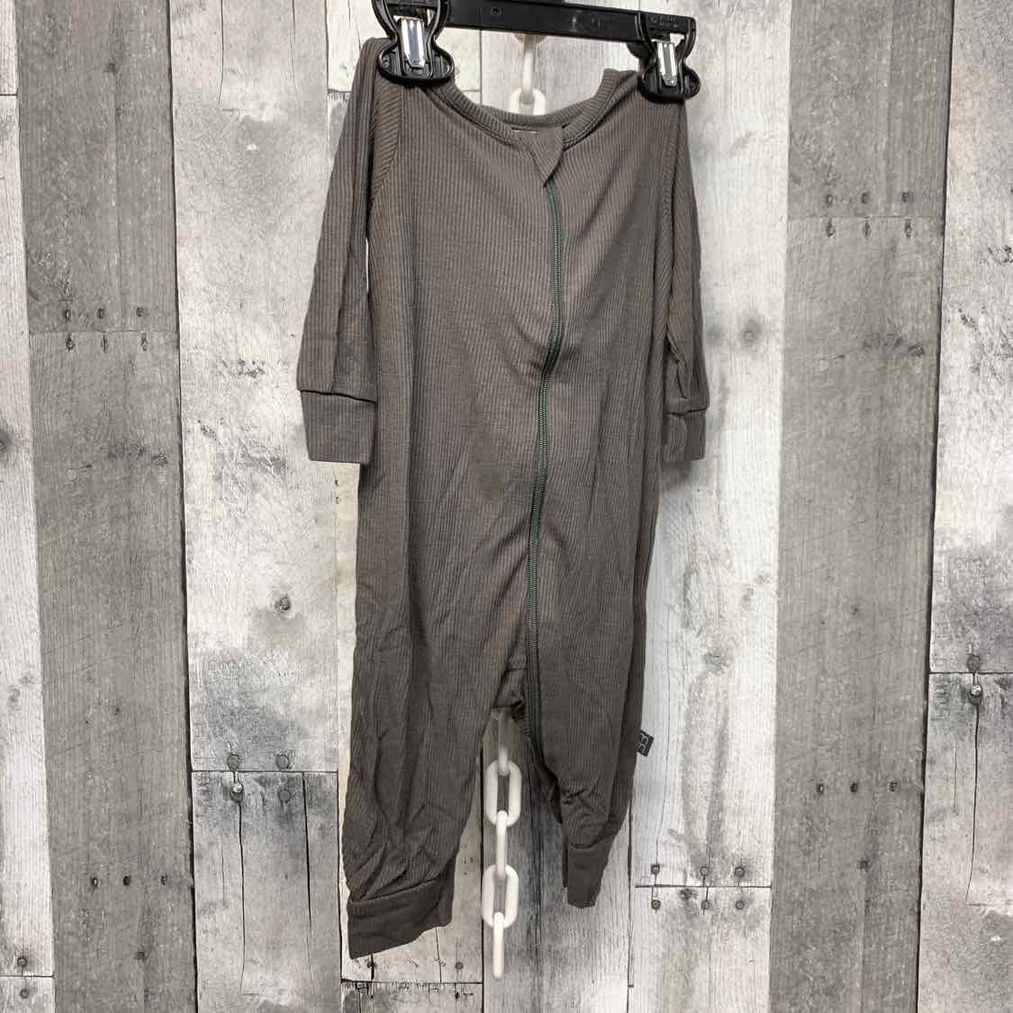 Size 6-9 Months Gray Modern Moments by Gerber Footy PJs