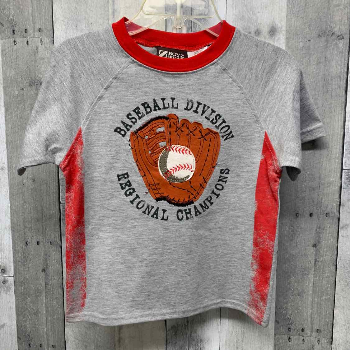 Size 6 Gray/Red Boyz Wear T Shirt
