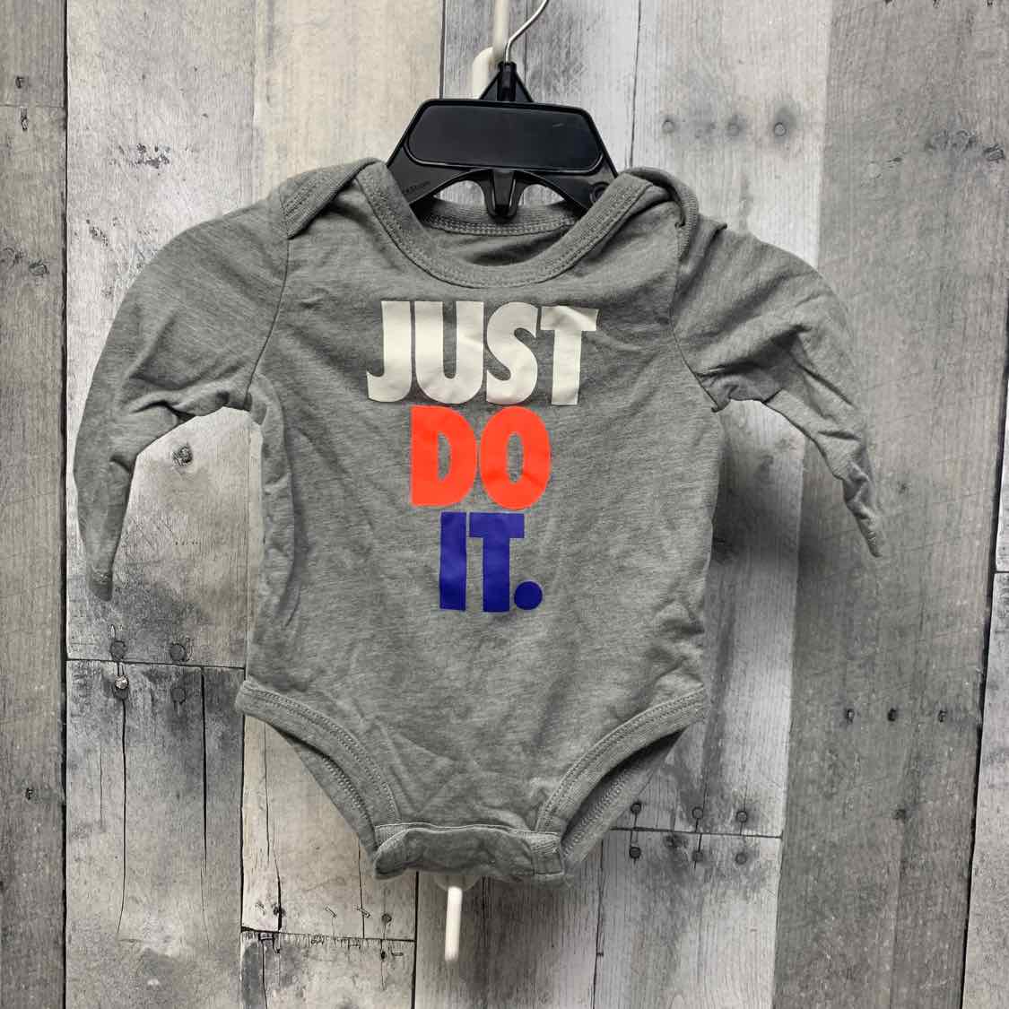 Size 3 Months Gray Graphic Sport Brand Bodysuit