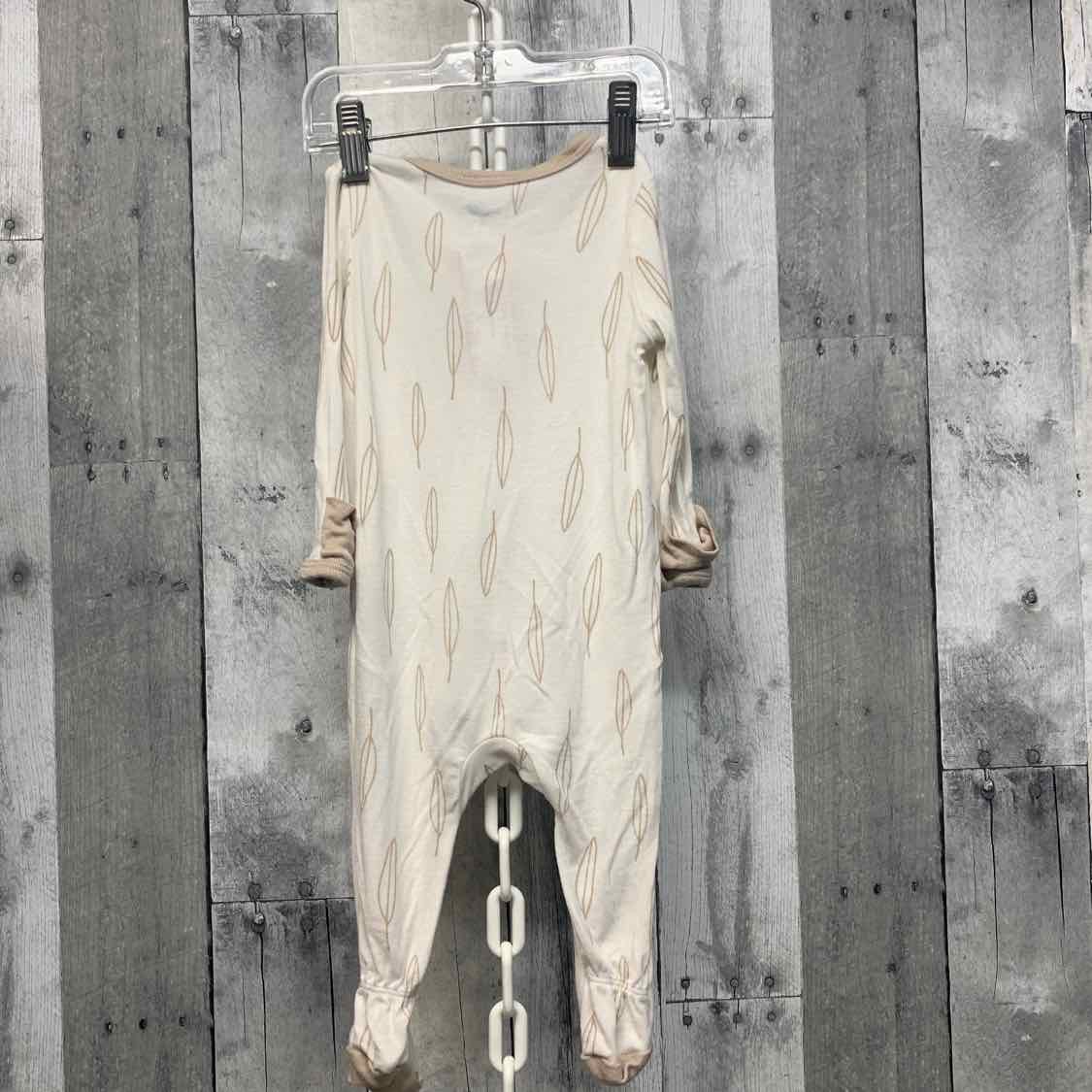 Size 3-6 Months White/Tan Cloud Island Footy PJs