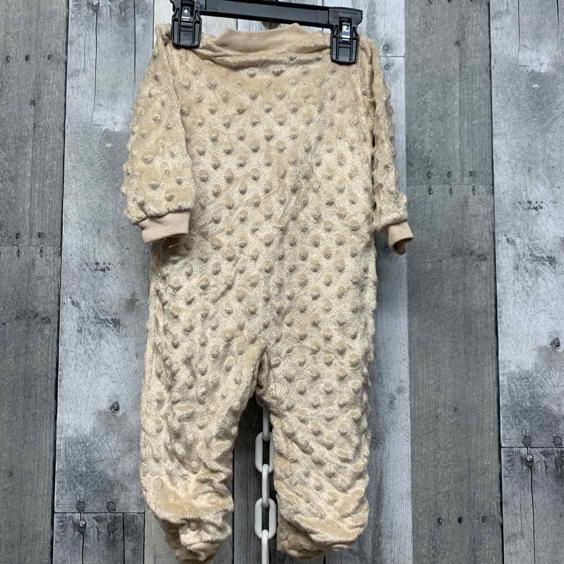 Size 3-6 Months Tan Graphic Kyle & Deena Footy PJs