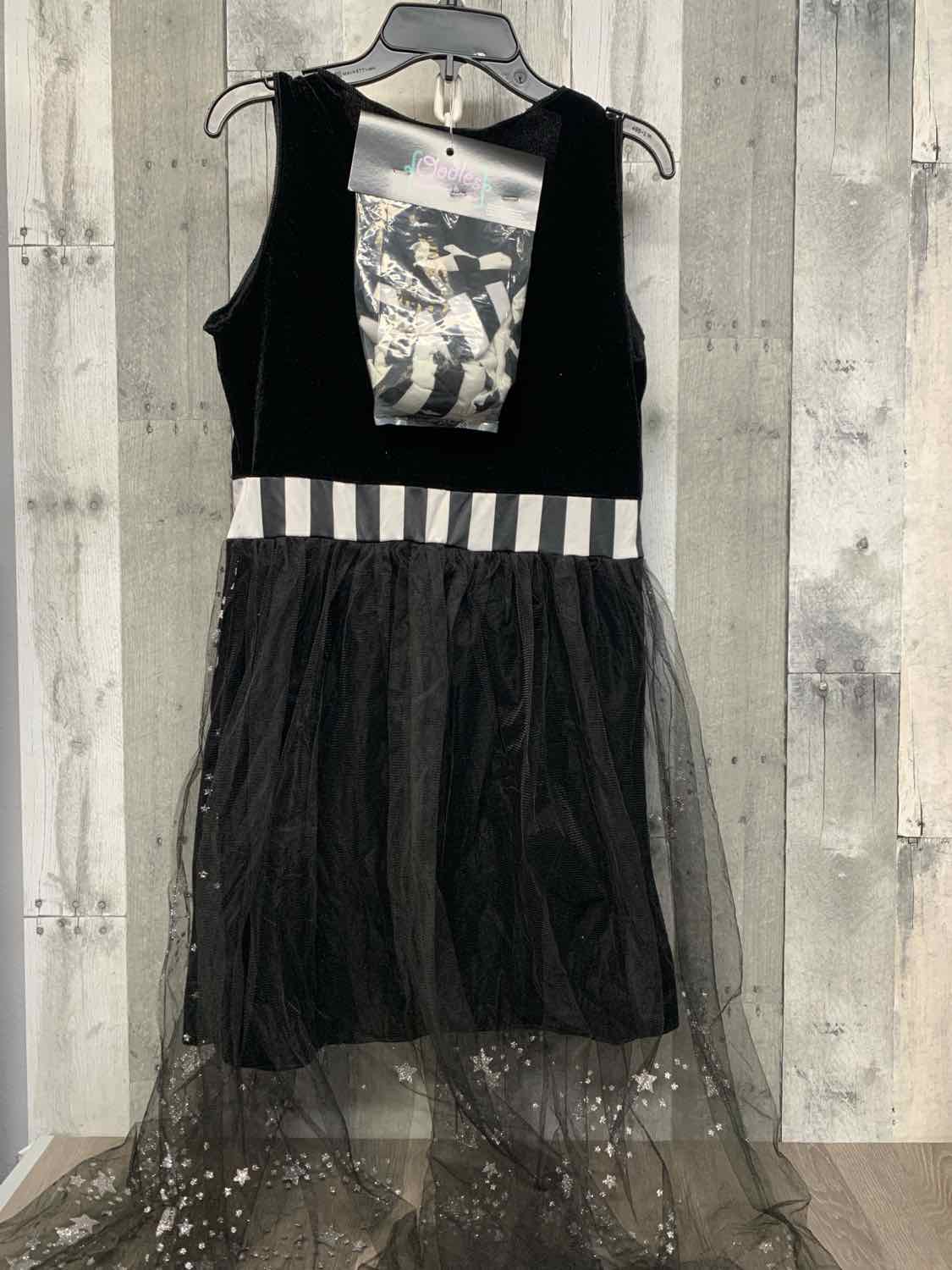 Black/White Size 14/16 Halloween Costume - Big Kid