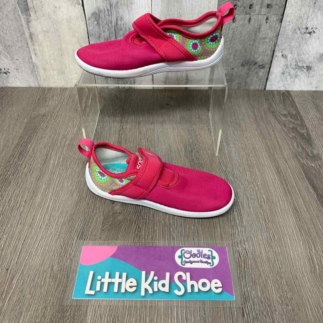 Size 9/10 Pink Speedo Water Shoes