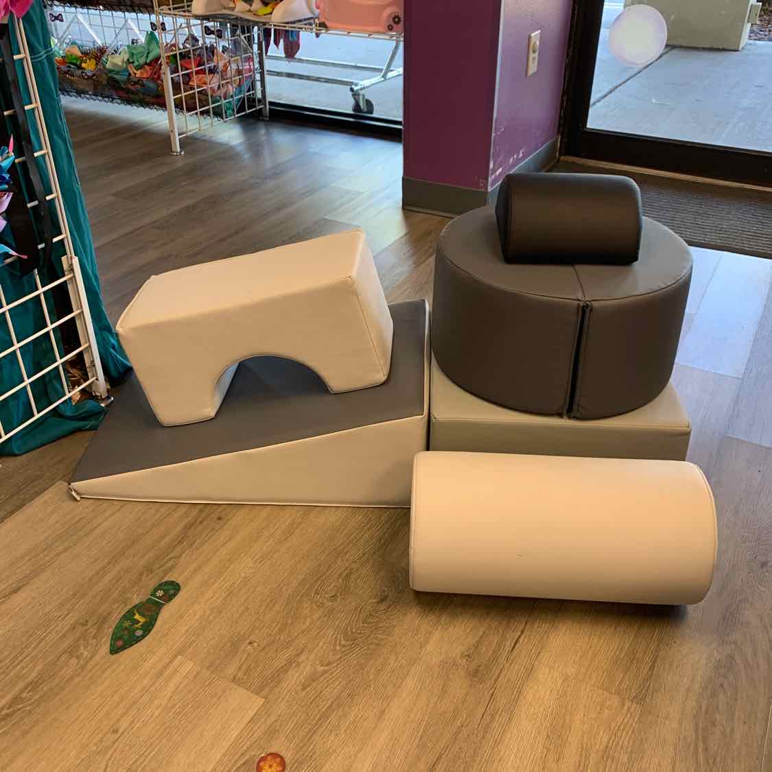 Generic Gray Climbing Toy