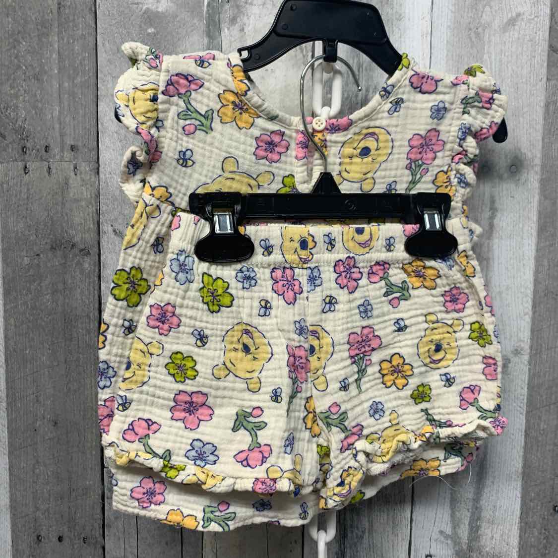 Size 24 Months Ivory/Yellow Disney Shirt/Shorts
