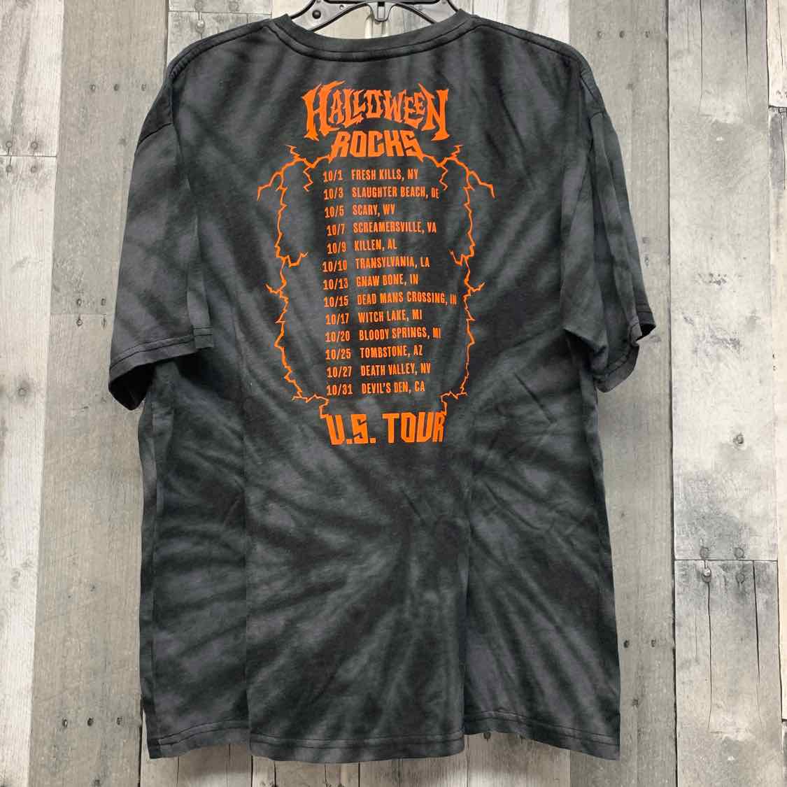 Size 14/16 Black Holiday Brands T Shirt