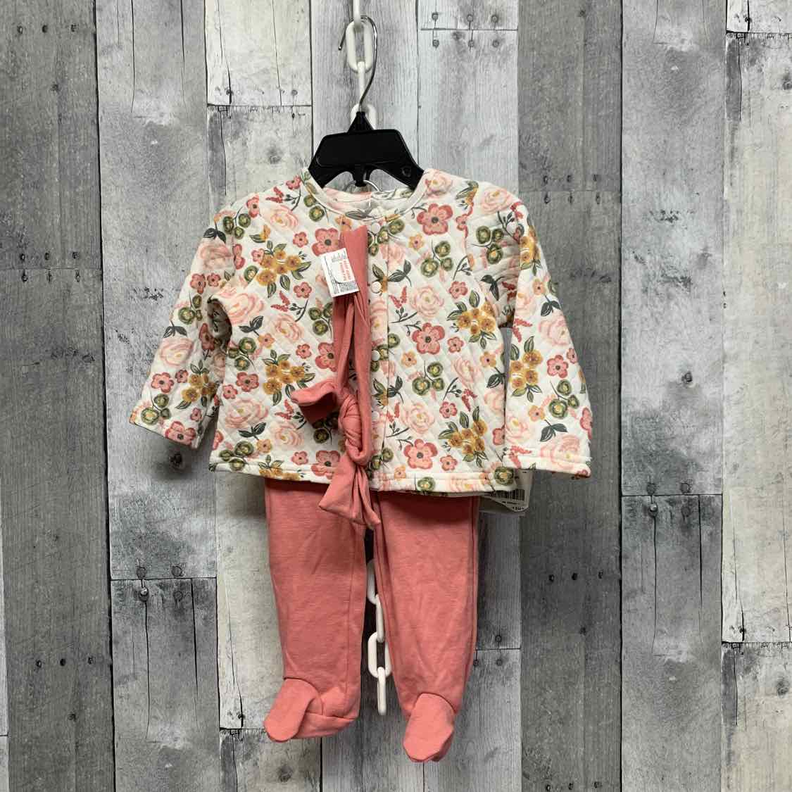 Size 6-9 Months White/Pink Mid Brand Shirt/Pants