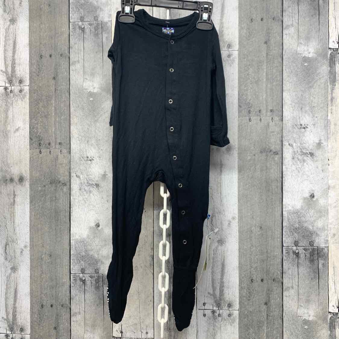 Size 6-9 Months Black Bamboo Footy PJs - OodlesCB