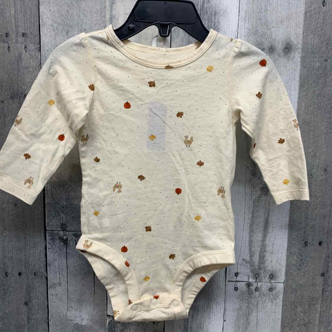 Size 6 Months Ivory Print Carter's Bodysuit
