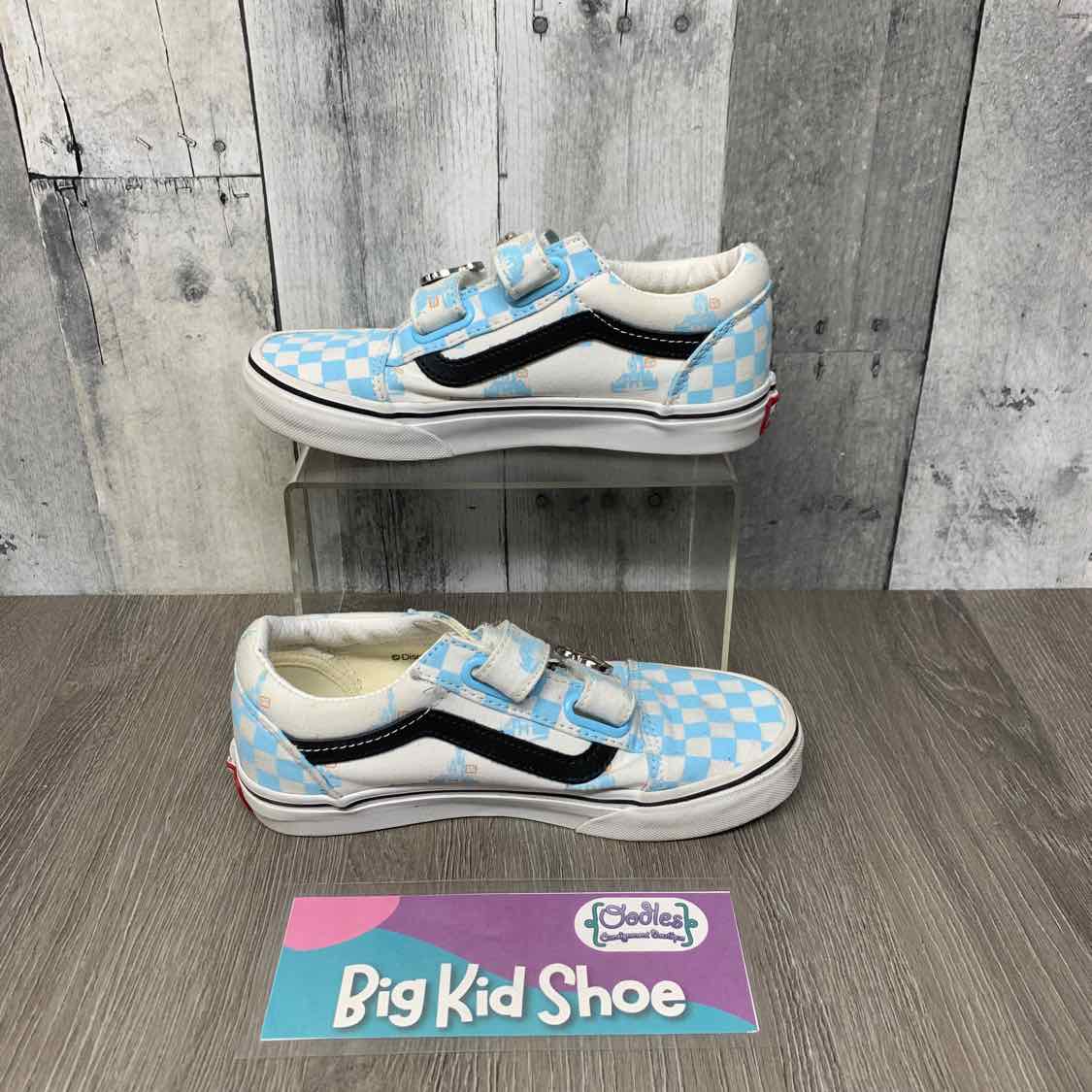 Size 2.5 White/Blue Vans Sneakers - OodlesCB