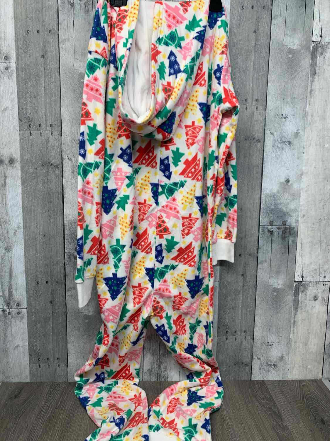 Size 14/16 White Print Old Navy Footy PJs