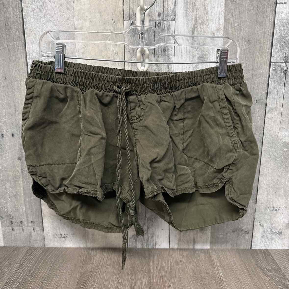 Size M Green Jessica Simpson Shorts