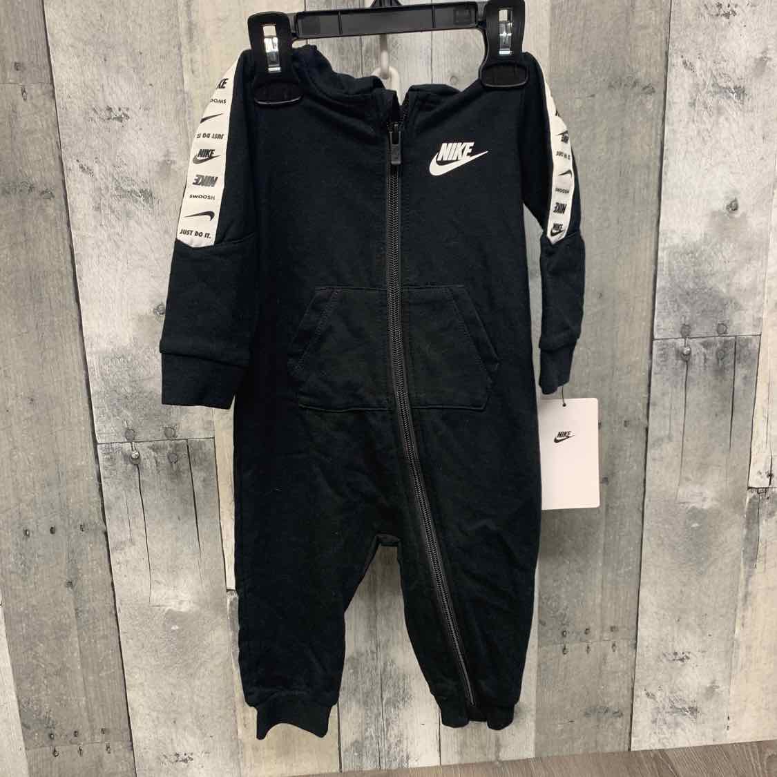Size 9 Months Black/White Sport Brand Light Jacket