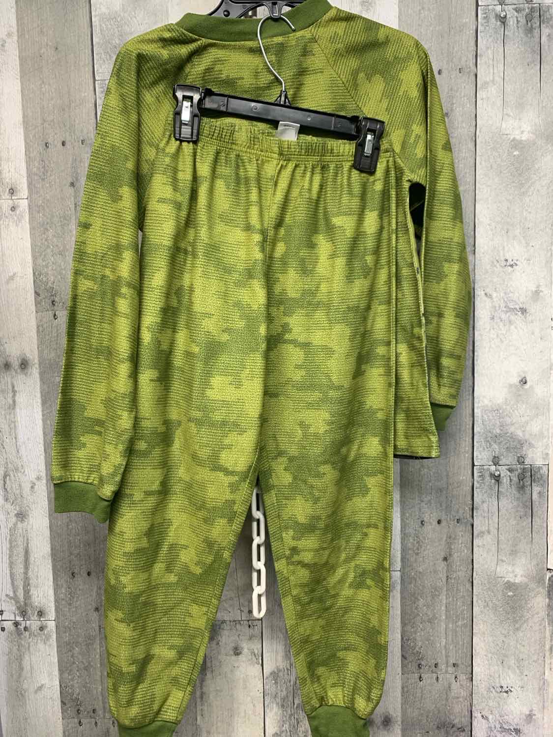 Size 8/10 Green Jurassic World 2pc PJs