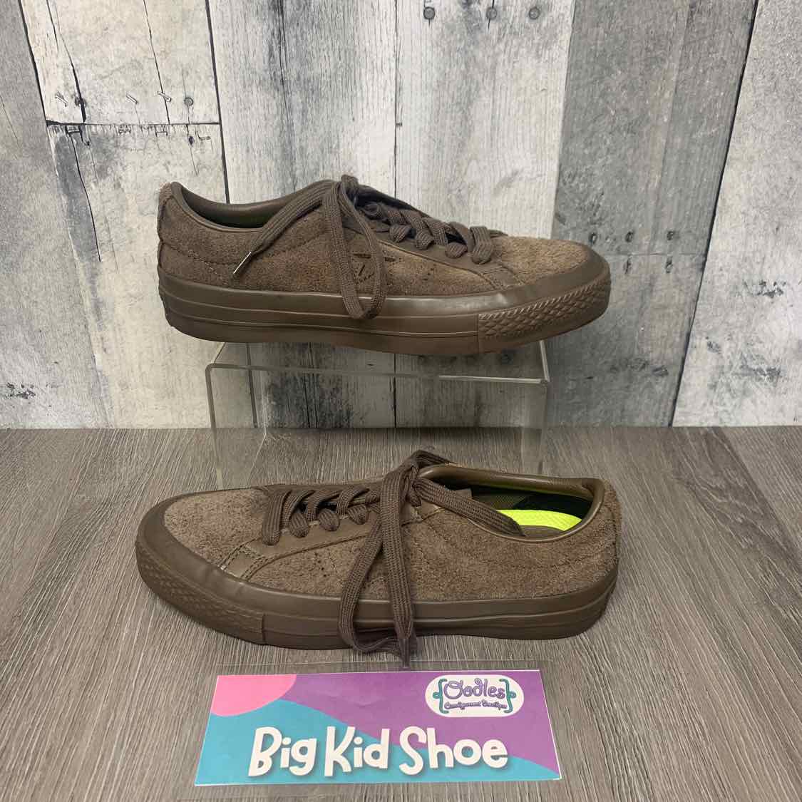 Size 4 Brown Converse Sneakers - OodlesCB