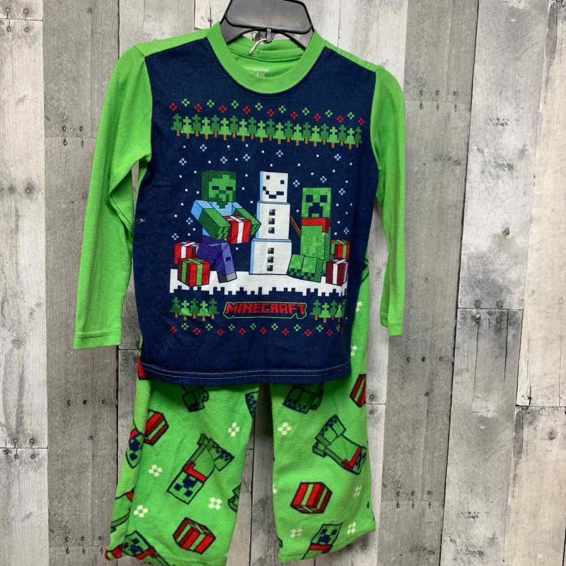 Size 4/5 Green/Navy Minecraft 2pc PJs
