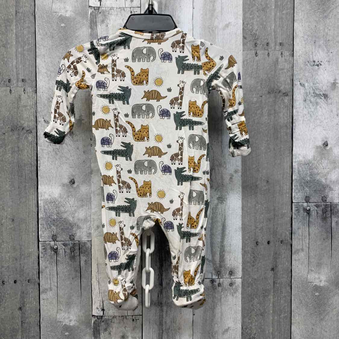 Size 0-3 Months White/Green B Brand Footy PJs