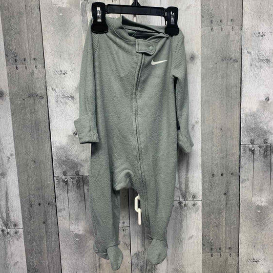 Size 6 Months Green/White Sport Brand Footy PJs